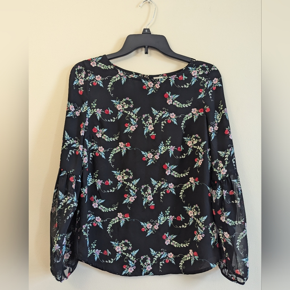 Lauren Conrad Long sleeve Disney princess collection top, snow white
